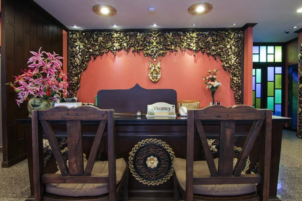 Pl Guesthouse Patong Esterno foto