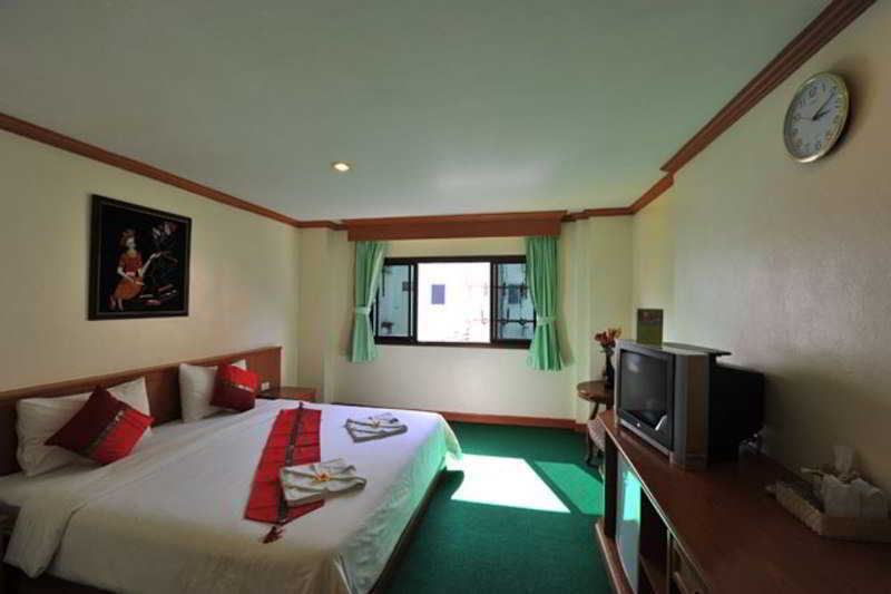 Pl Guesthouse Patong Esterno foto