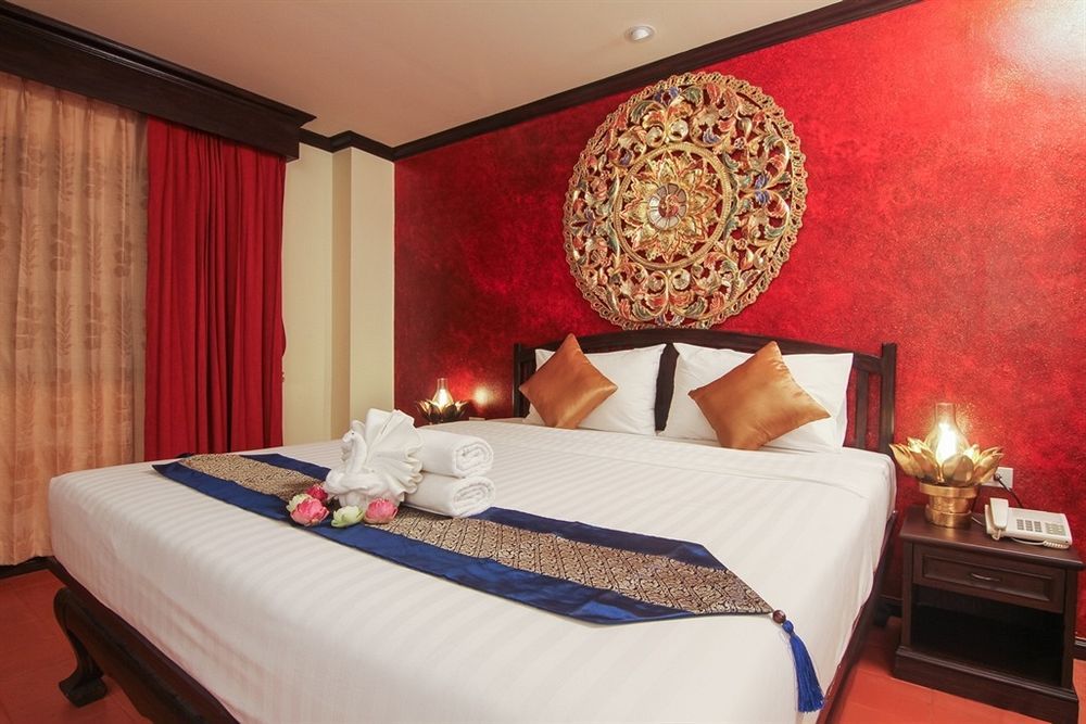 Pl Guesthouse Patong Esterno foto