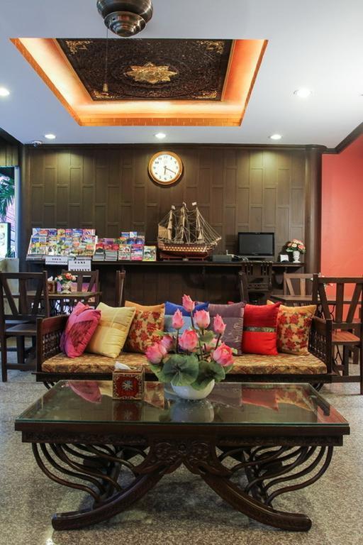 Pl Guesthouse Patong Esterno foto