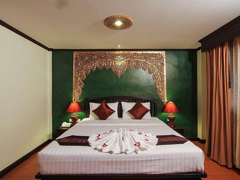 Pl Guesthouse Patong Esterno foto